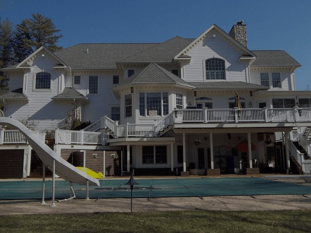 Best Local Roof Cleaning Experts Westchester Power Washing NY pressure cleaning vinyl exterior