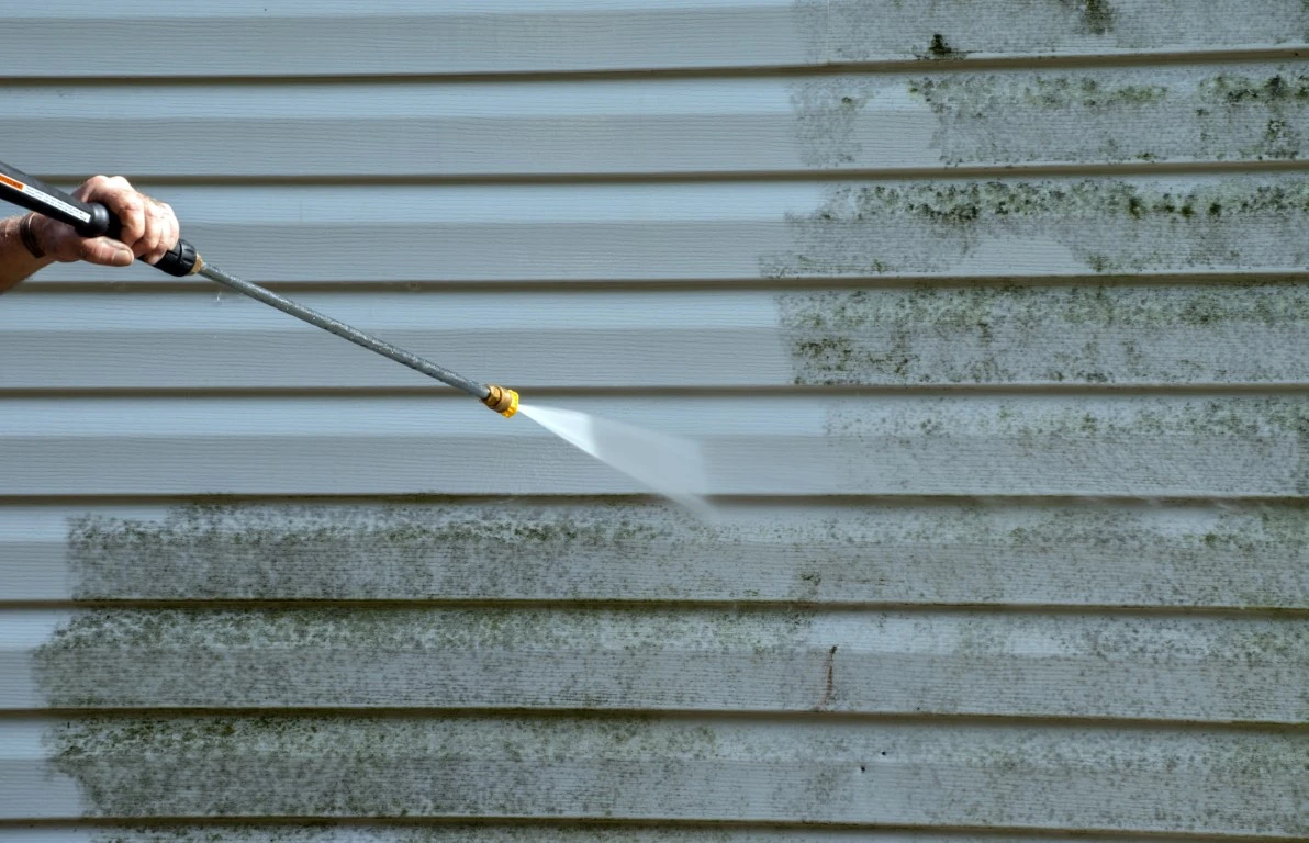 Can You Pressure Wash Vinyl Siding? Pressure wash vinyl siding in Yorktown Heights, NY